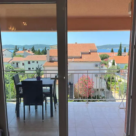 Apartmani Roje Sveti Filip I Jakov Exterior photo