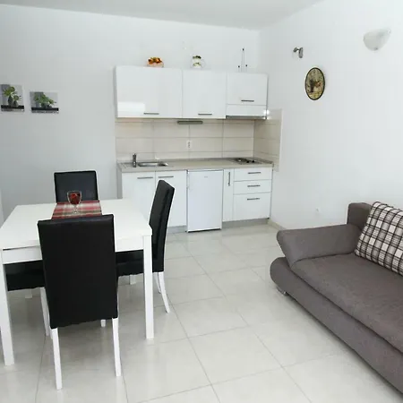 Apartmani Roje Sveti Filip I Jakov Exterior photo